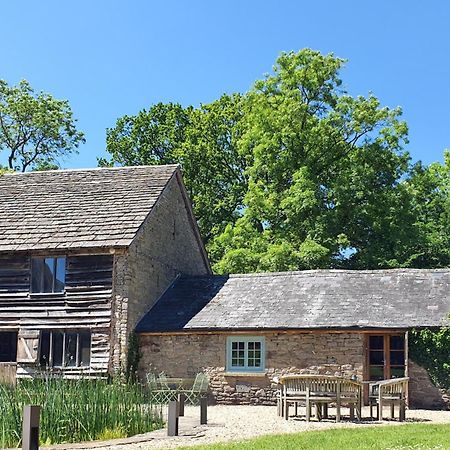 金顿The Threshing Barn At Penrhos Court别墅 客房 照片